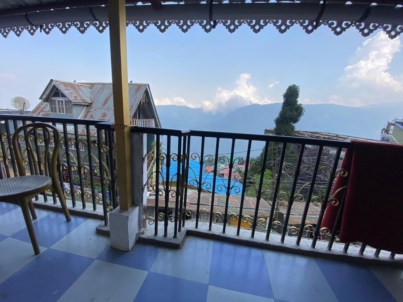 Backpackers Hub Hostel Νταρτζίλινγκ Εξωτερικό φωτογραφία